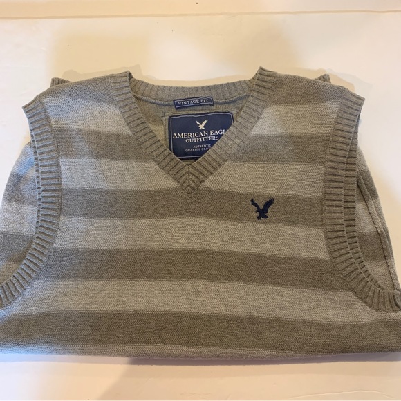 Grey Striped Sweater Vest  By American Eagle Outfitters Men’s Size M - Picture 1 of 15